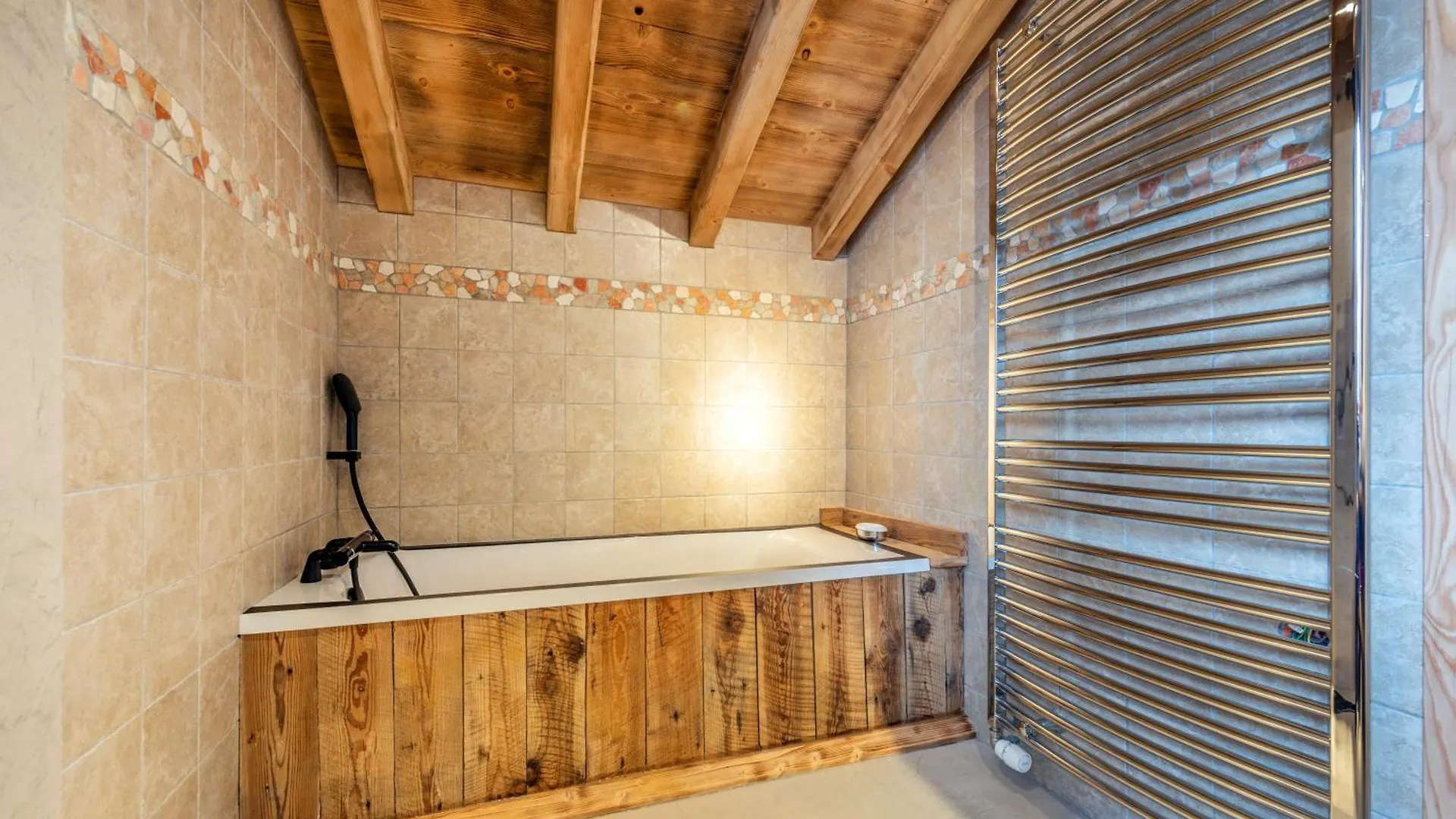 Chalet Savoyard D'Exception Avec Piscine Chauffee Bourg-Saint-Maurice 0*,  France