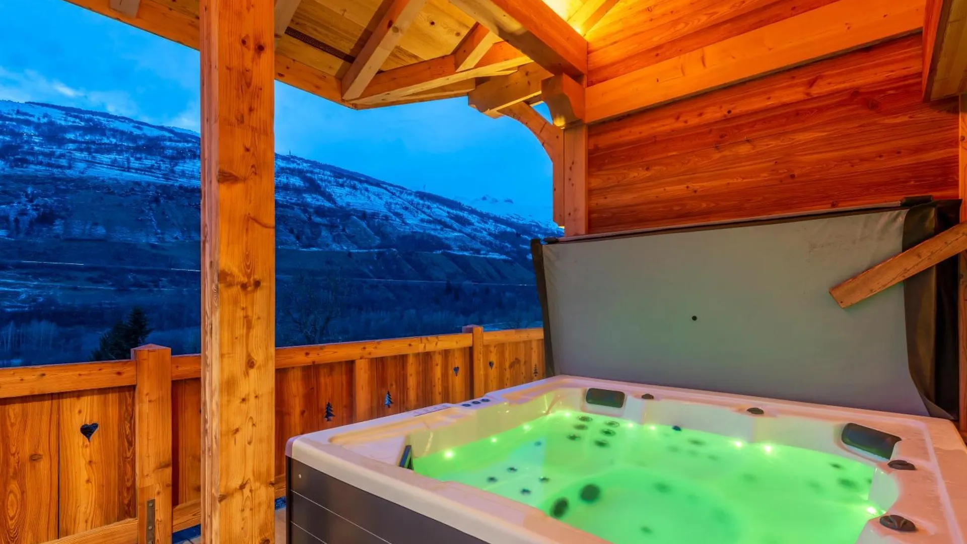 Chalet Savoyard D'Exception Avec Piscine Chauffee Bourg-Saint-Maurice France